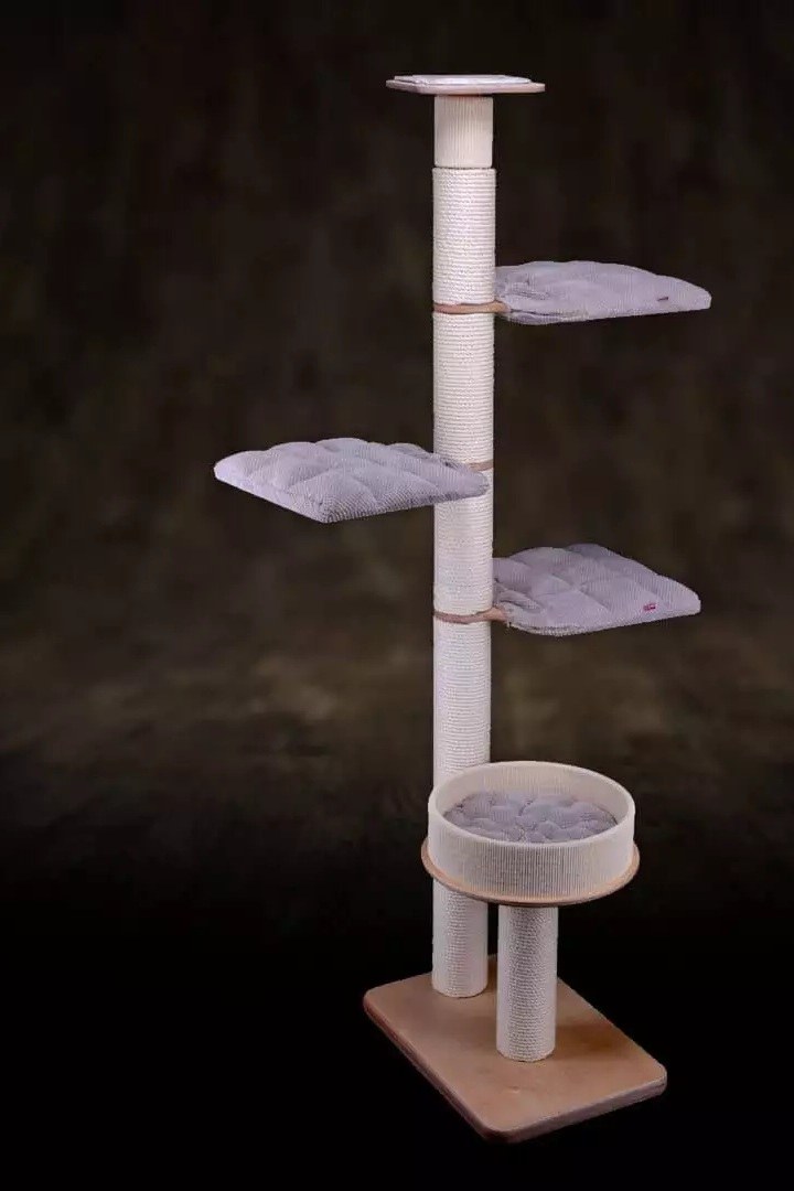 In a tall cat tree, stability depends on the combined performance of the base, posts, platforms, joints and tensioning system.